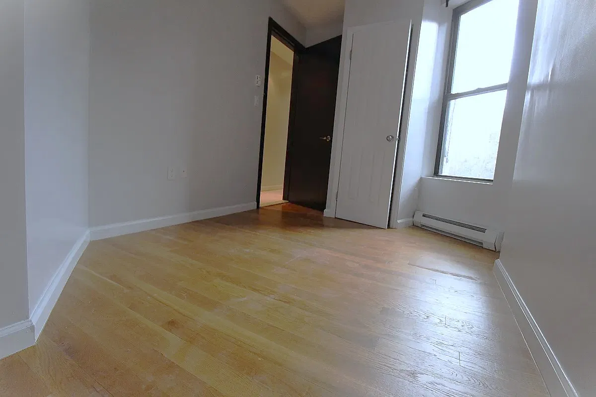 926 Amsterdam Ave — Photo 3