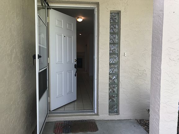 2nd image of 529 Sandy Oaks Blvd