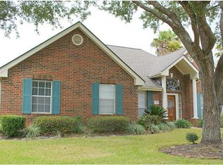 2306 Dixie Woods Dr, Pearland, TX 77581