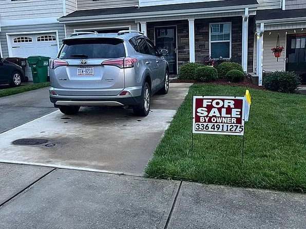 2138 Alamar Dr, High Point, NC 27265