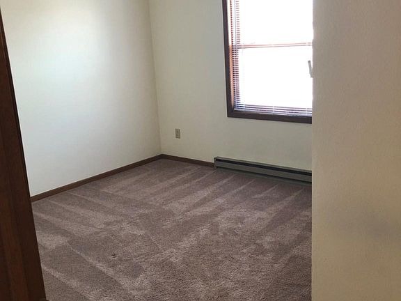 5th image of 1108 W Hamilton Ave #7