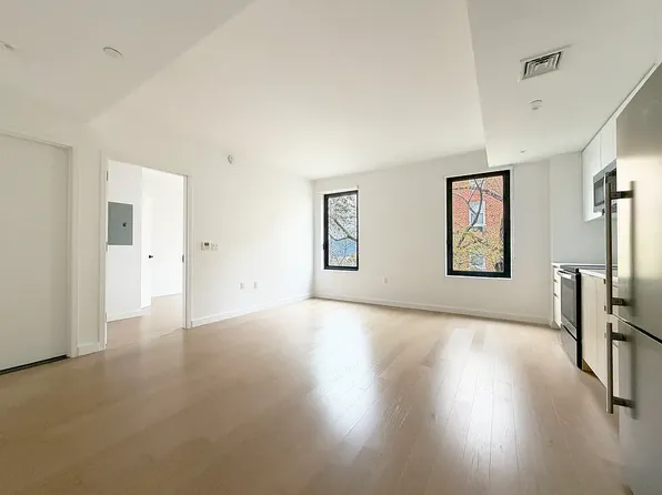 2395 Palisade Avenue image 1 of 9