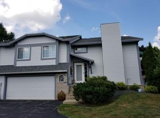 2721 Spyglass Ct NW, Rochester, MN 55901
