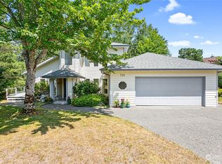 739 Pacificview Ct, Bellingham, WA 98229