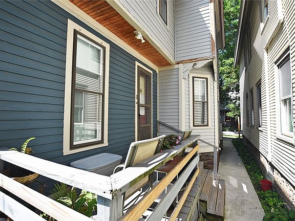 2nd image of 35 Gardiner Park