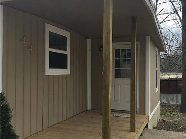 44 Skyline Dr — Photo 1