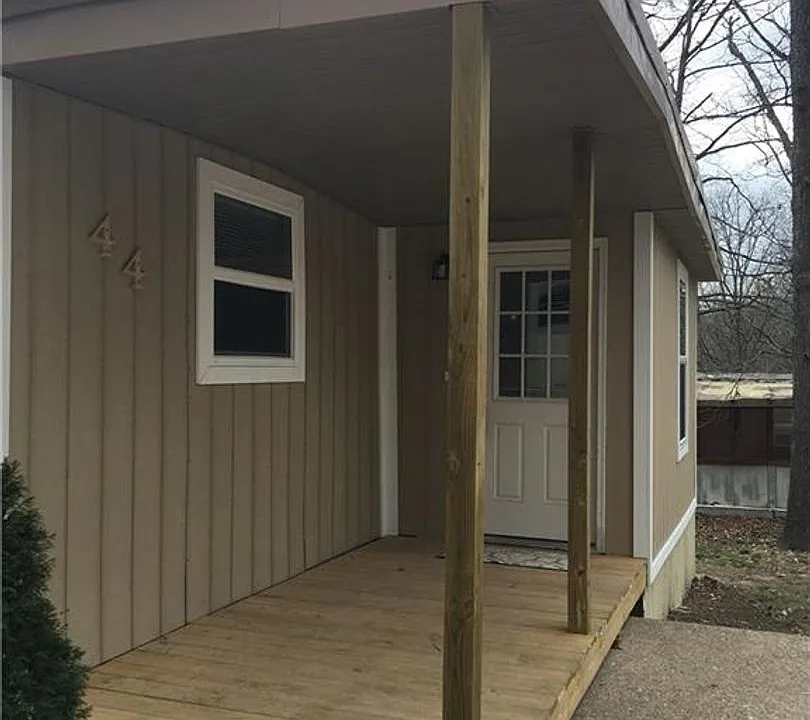 44 Skyline Dr