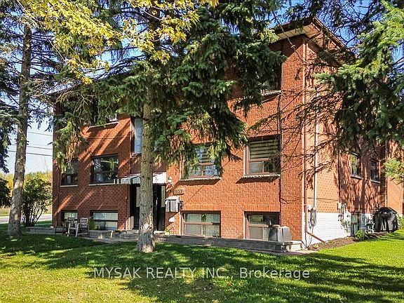 2nd image of 1033 Ravine Rd