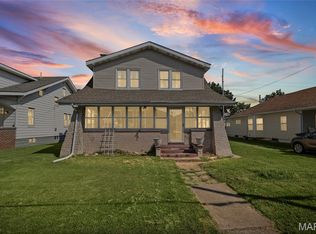 803 E Lorena Ave, Wood River, IL 62095