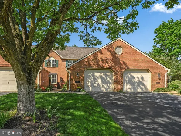 221 Pine Bridge Ln, Lancaster, PA 17603