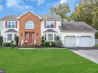 8 Nathalie Dr, Bayville, NJ 08721