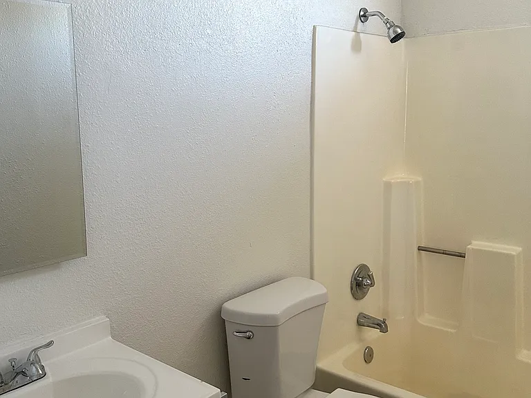 1448 S 13th Ave #2 — Photo 4