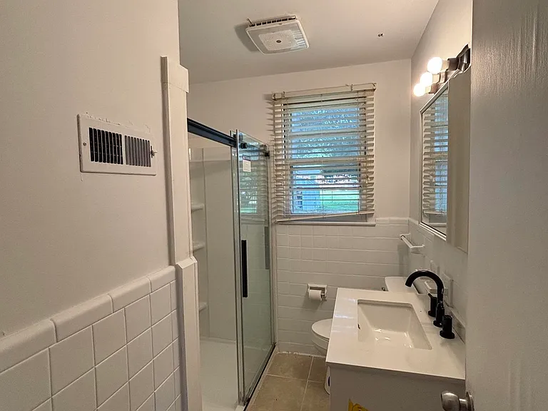 3907 Memorial Pkwy NW — Photo 14