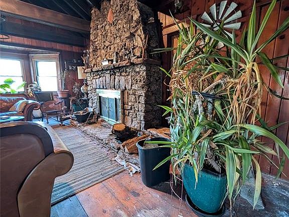 14th image of this home