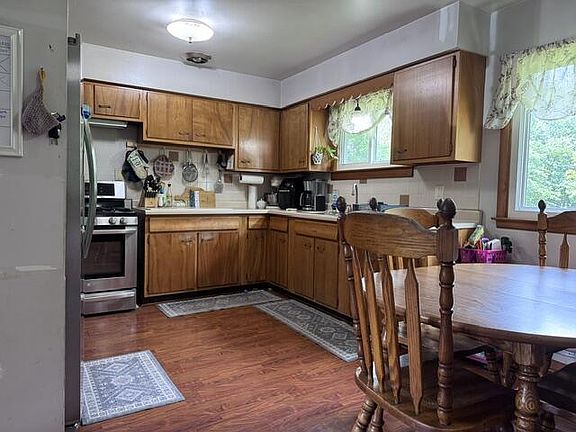 2nd image of 82 W Main St
