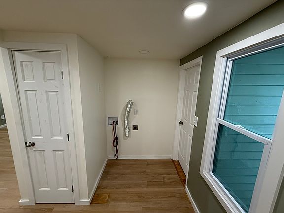 5th image of 2400 Radford Rd