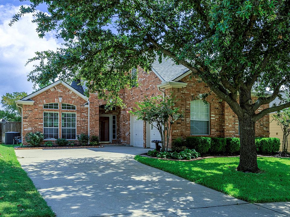1st image of 629 Wyndham Cir