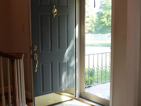 4th image of 3116 Williamsburg Way