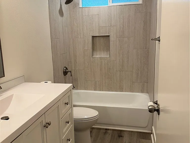 13879 Gavina Ave — Photo 5