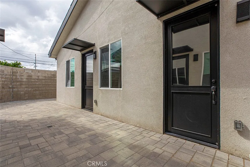 6 bed, 1810 sqft, $7,000 — Photo 2