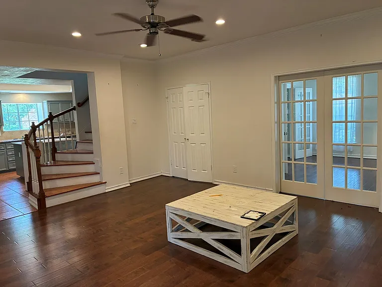 4635 Meadow Green Dr — Photo 10