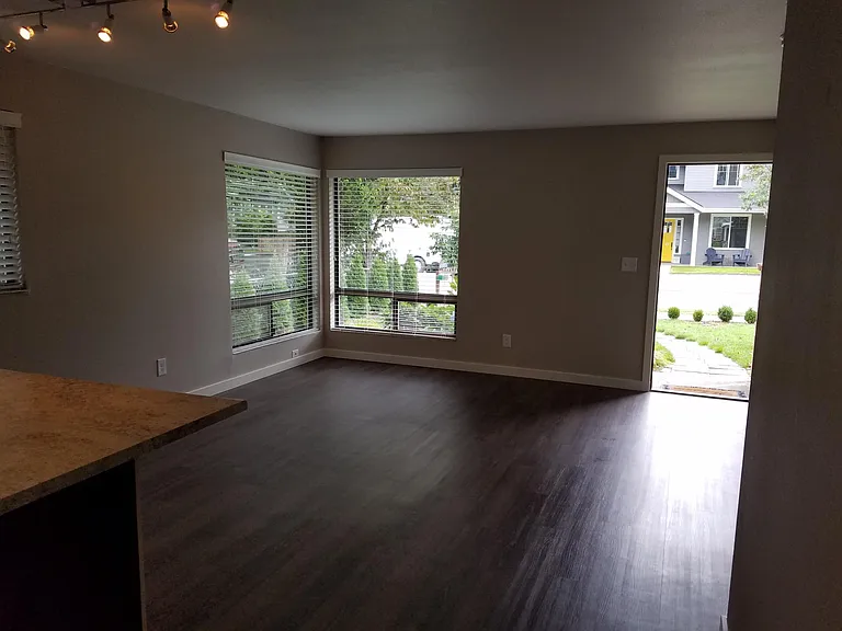265 NE Alder St — Photo 20