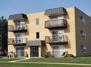 9220 S Kilbourn Ave #1N, Oak Lawn, IL