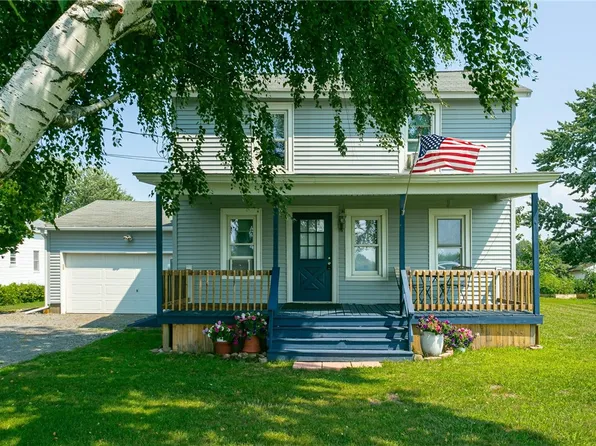 7102 Lake Ave, Williamson, NY 14589