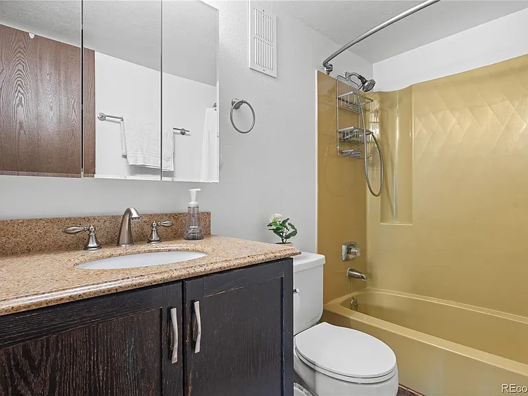 4400 Lodge Pole Cir #H-206 — Photo 19