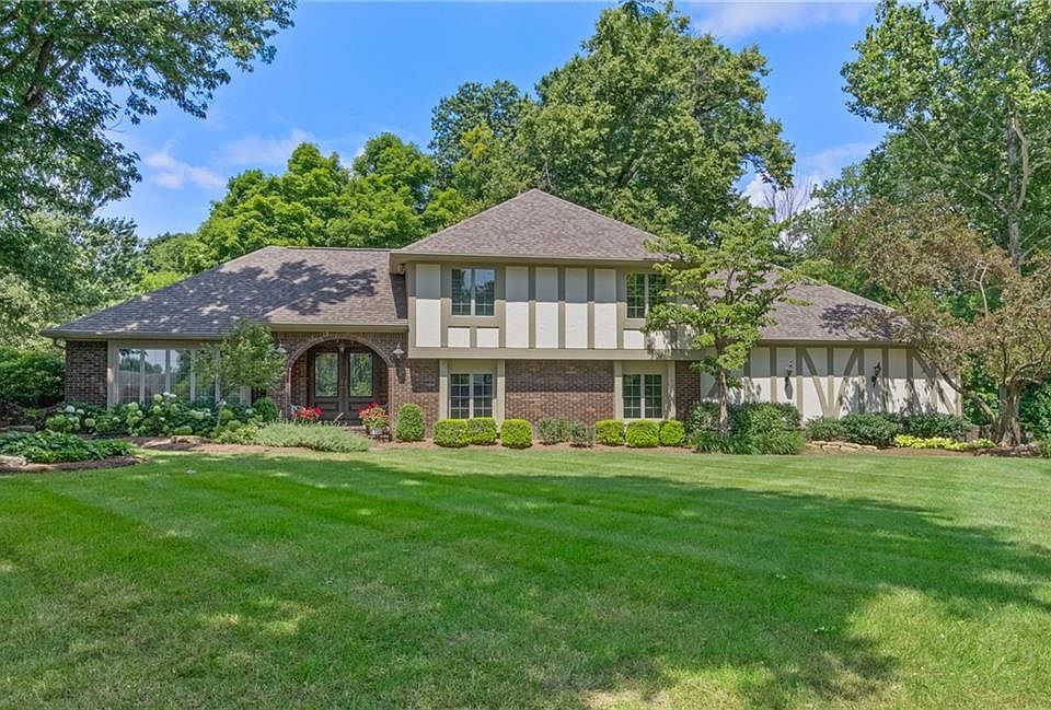 1st image of 242 Melissa Ann Ct