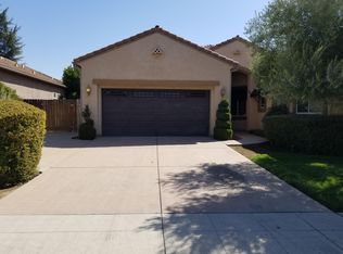 5848 N La Paz Ave, Fresno, CA
