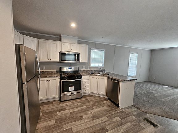 2nd image of 2343 Dogwood St #2154