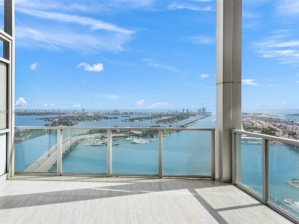 1100 Biscayne Blvd #5705