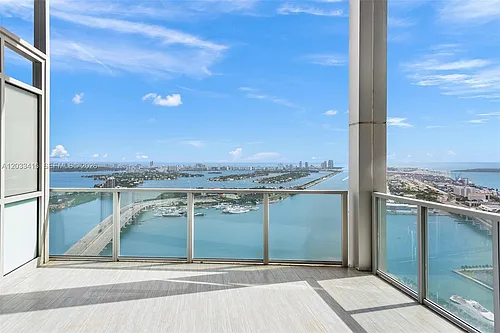 1100 Biscayne Blvd Photo 1