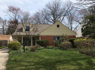 1037 Renfield Rd, Cleveland Heights, OH 44121