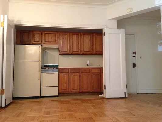 Rented by Rolling Stone Realty LLC | media 22