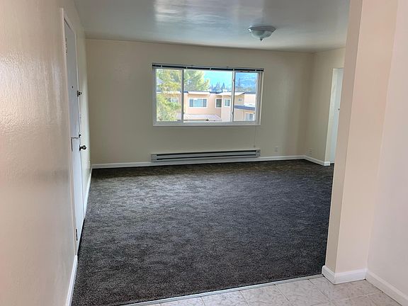 3rd image of 698 N Santa Cruz Ave #25