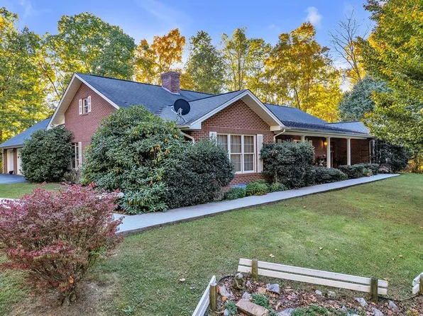 536 Campbell Dr, Saltville, VA 24370