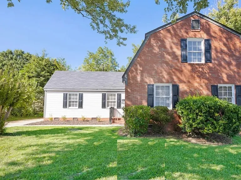 3909 Woodbriar Trl — Photo 2
