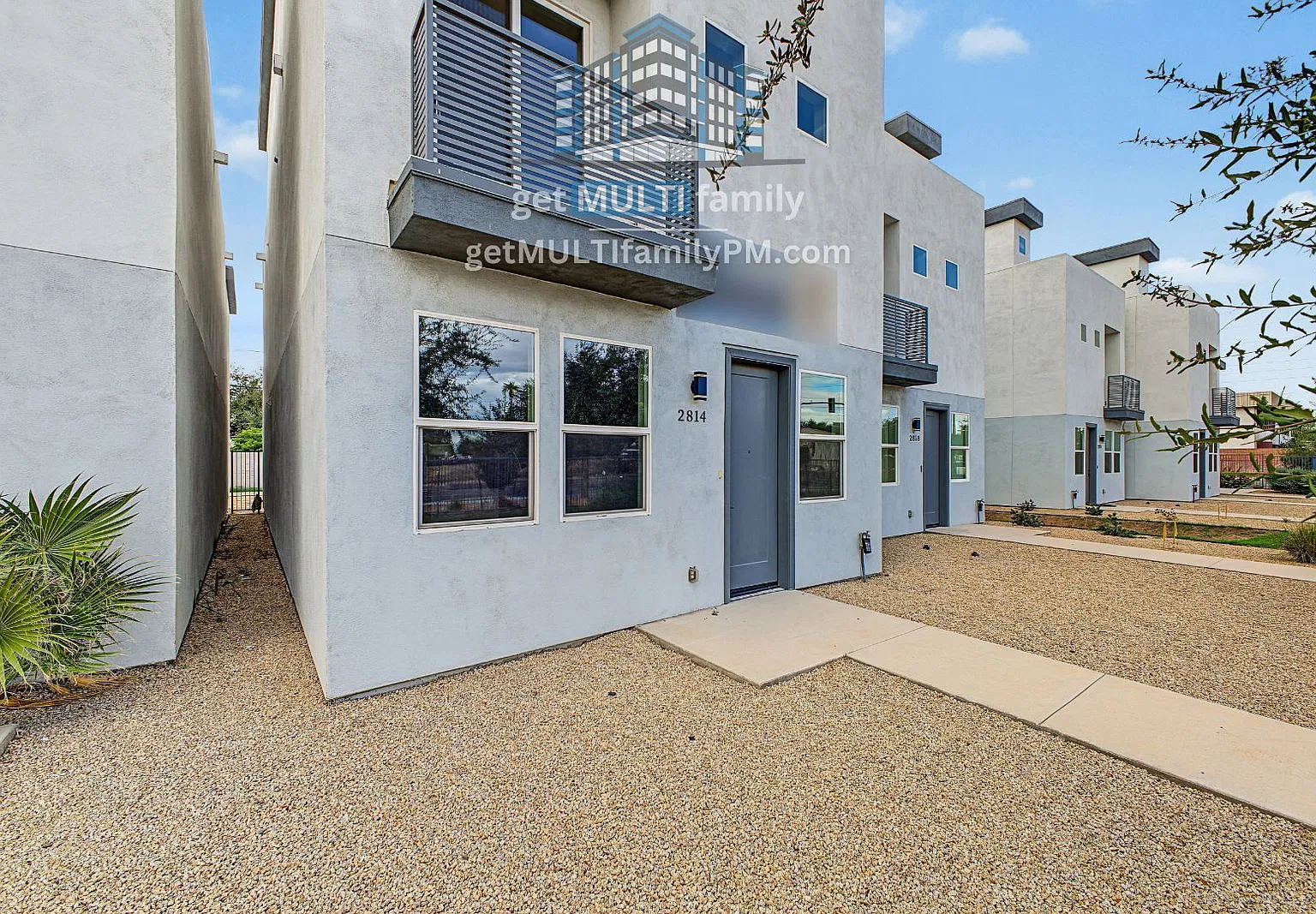 3 bed, 3.5 bath, 2110 sqft, $3,350 — Photo 4