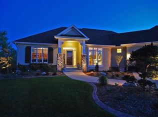 8810 Wedgemere Dr, Victoria, MN 55386
