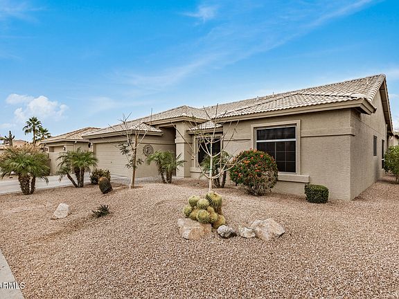 3rd image of 24307 S STARCREST Drive