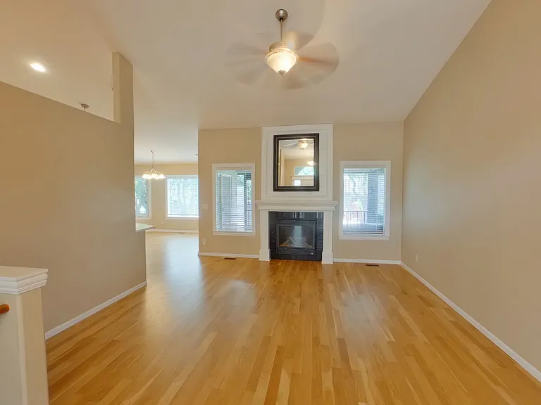 503 W Douglas Ave — Photo 2