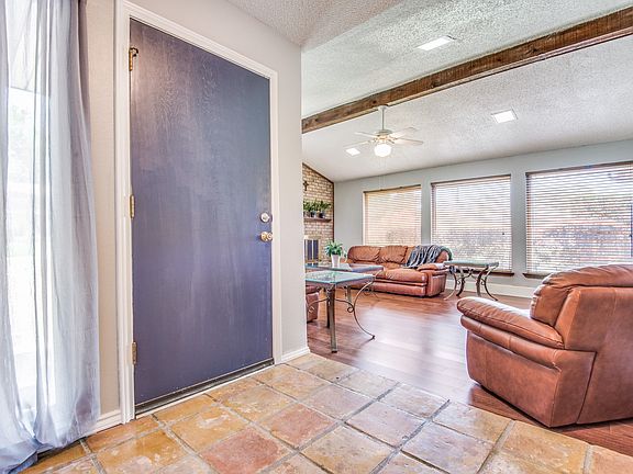 2622-ramblewood-dr-carrollton-tx-High-Res-4.jpg