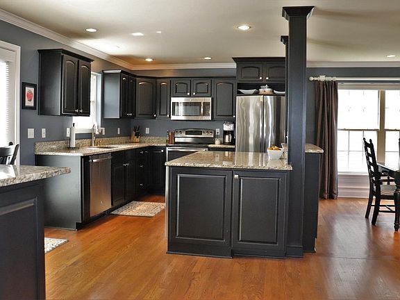 2nd image of 3181 Caversham Park Ln