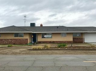 9690 Smith Ave, Reedley, CA 93654
