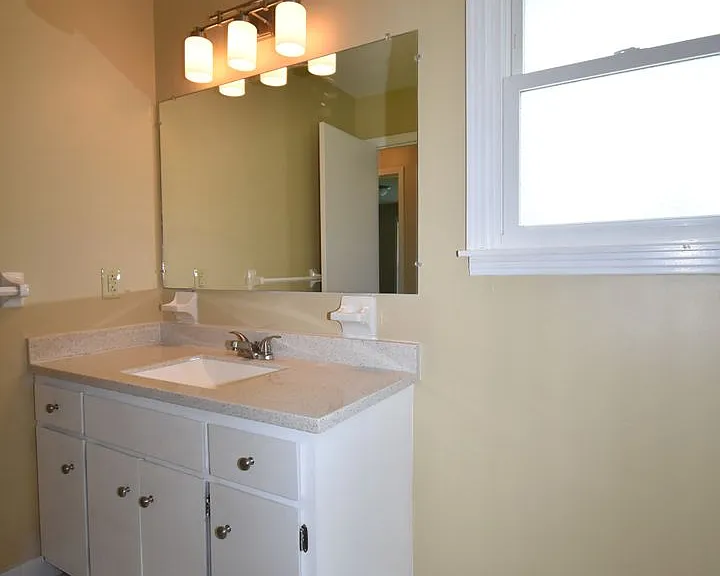3049 Westchester Dr — Photo 16
