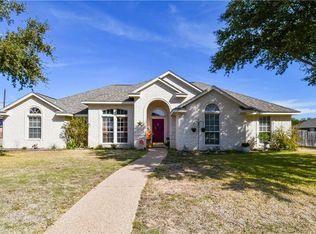 1200 Stonehill Cir, Hewitt, TX 76643