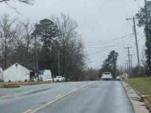 Exterior Neighborhood (street photo)