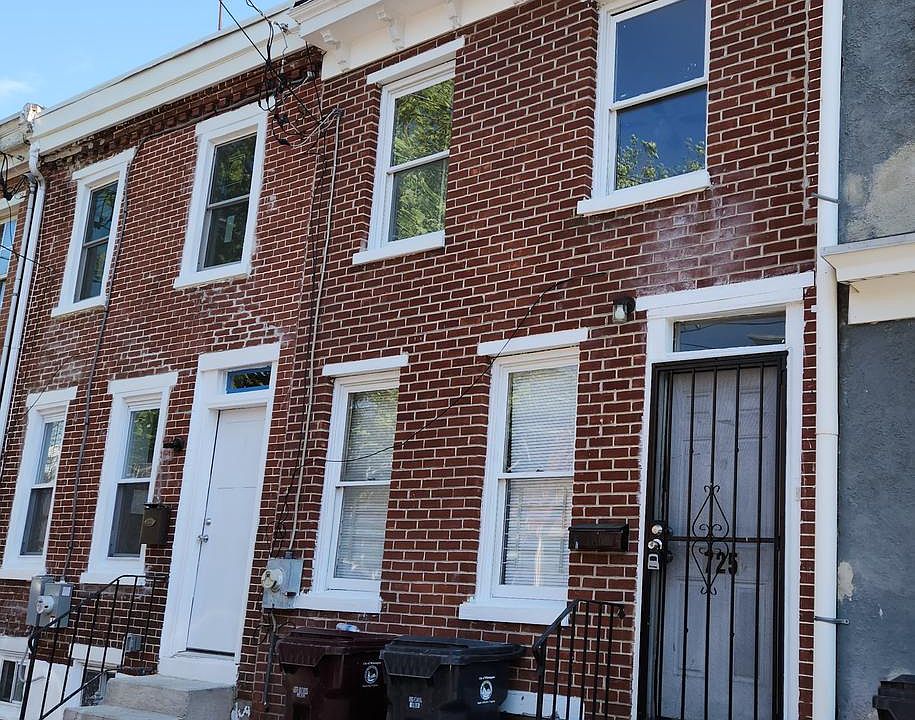 1st image of 725 E 6th St